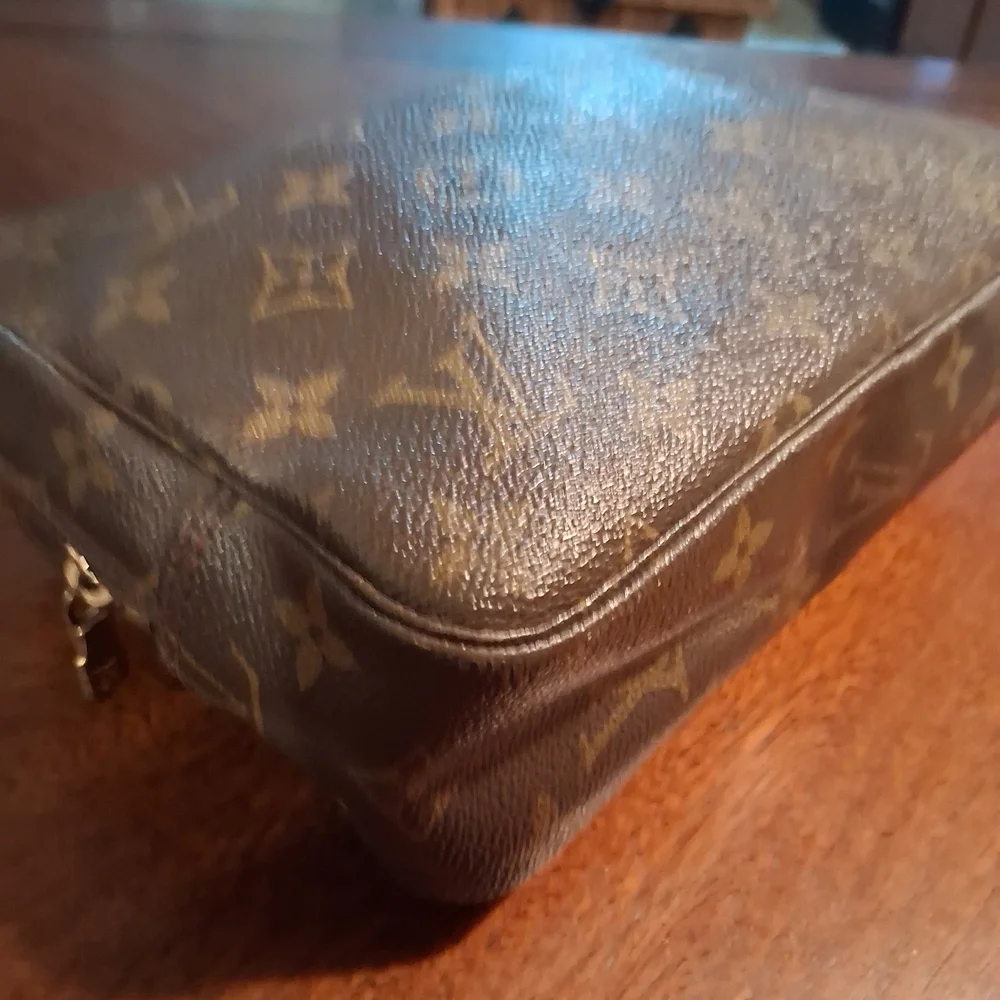 Louis Vuitton Brown Monogram Clutch - Picture 6 of 15